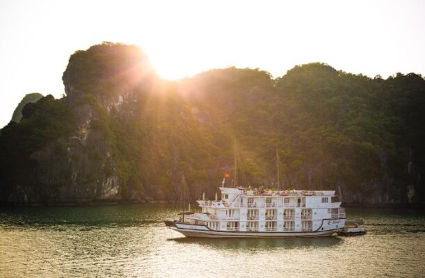 Bhaya Classic Cruise - Ha Long Bay